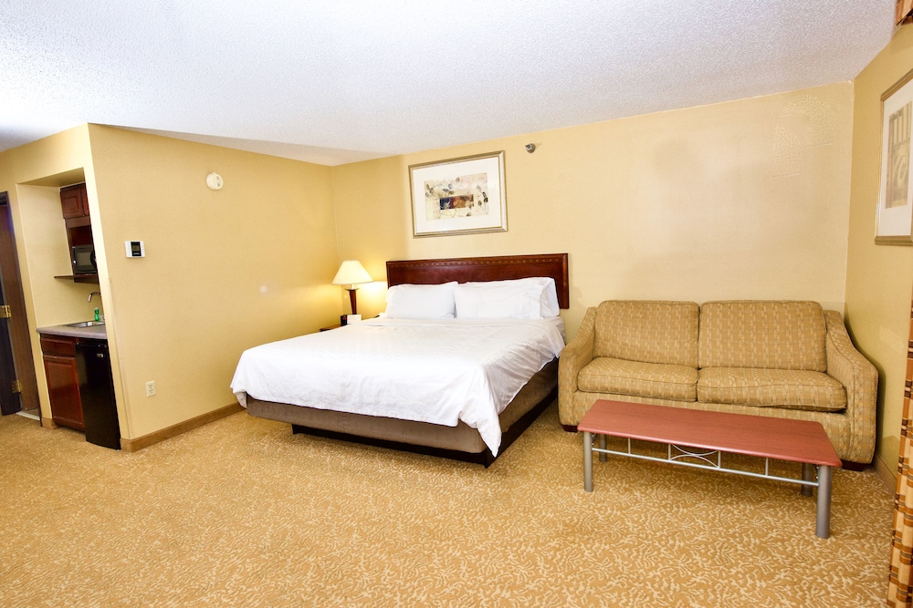 holiday inn express and suites st louis west fent