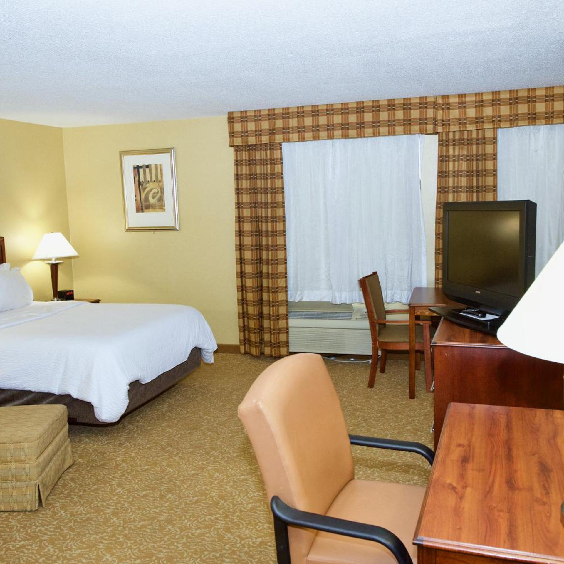 holiday inn express and suites st louis west fent