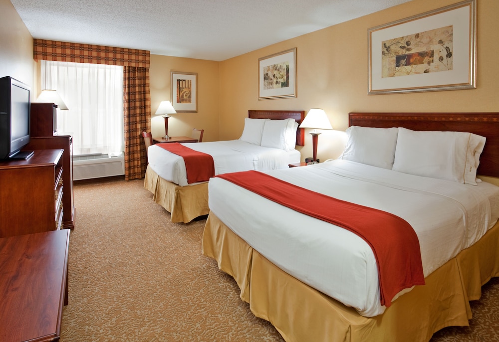 holiday inn express and suites st louis west fent