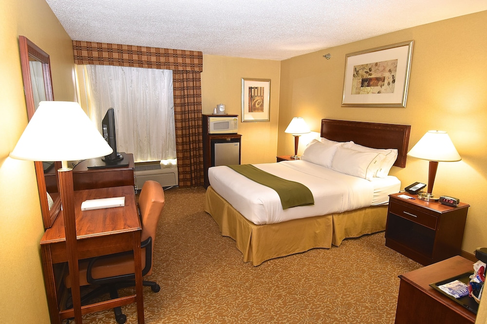 holiday inn express and suites st louis west fent