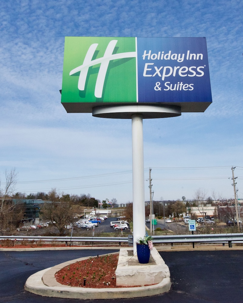 holiday inn express and suites st louis west fent