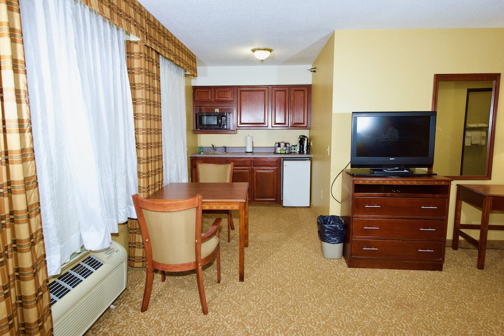holiday inn express and suites st louis west fent