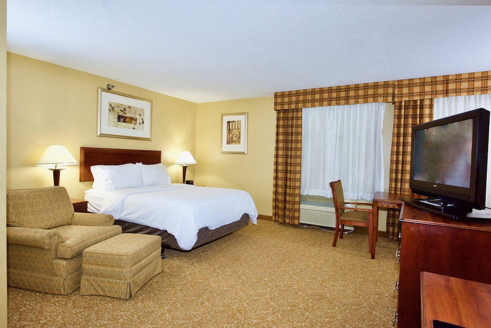 holiday inn express and suites st louis west fent