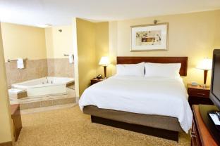 holiday inn express and suites st louis west fent