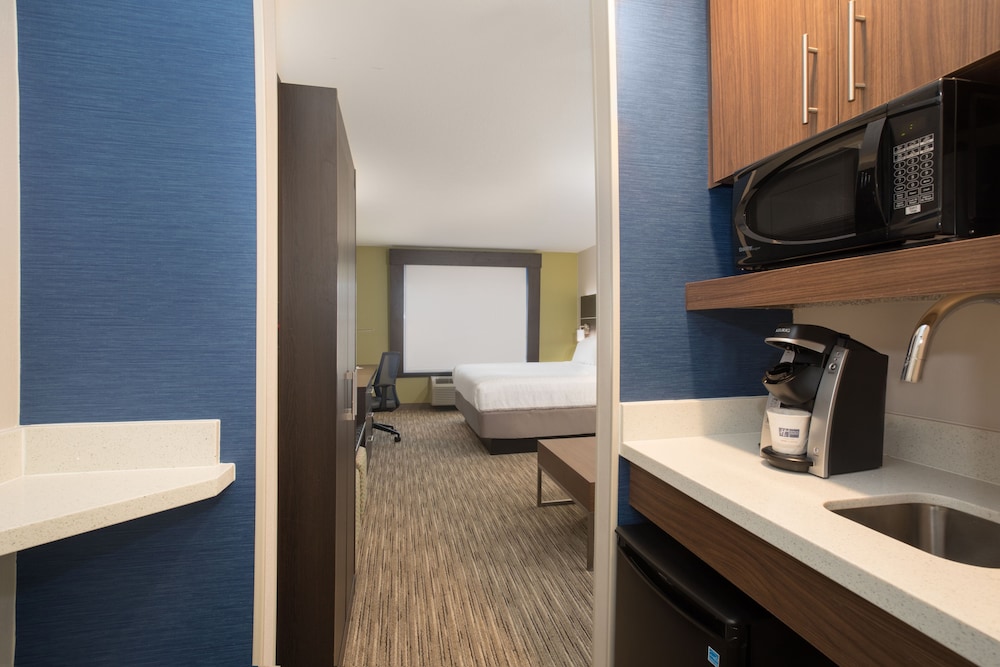 holiday inn express hotel and suites ft collins by ihg