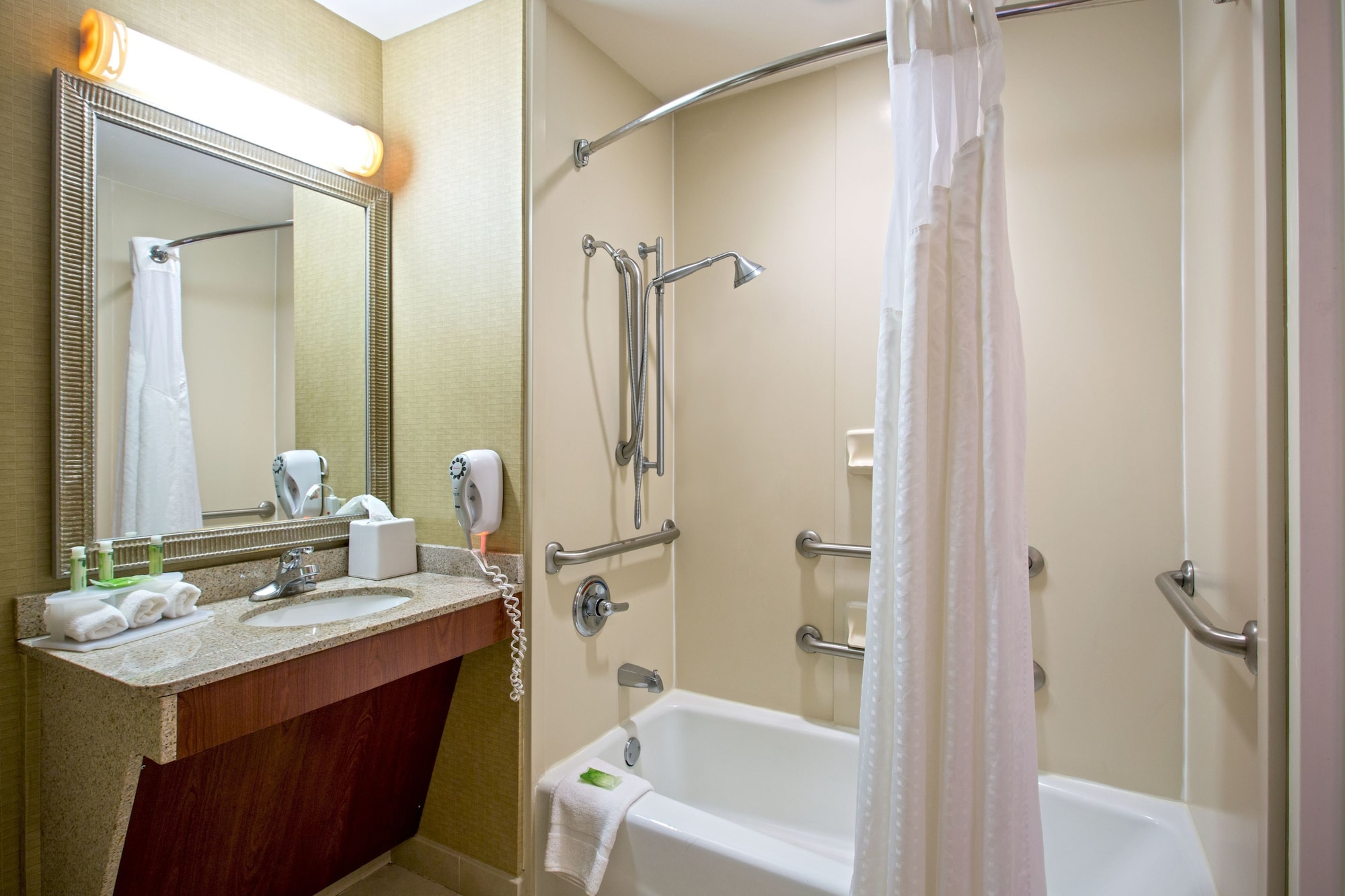holiday inn express and suites flowood by ihg