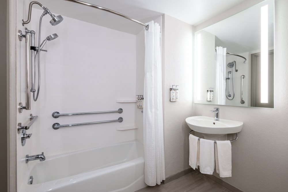 holiday inn express and suites flowood by ihg