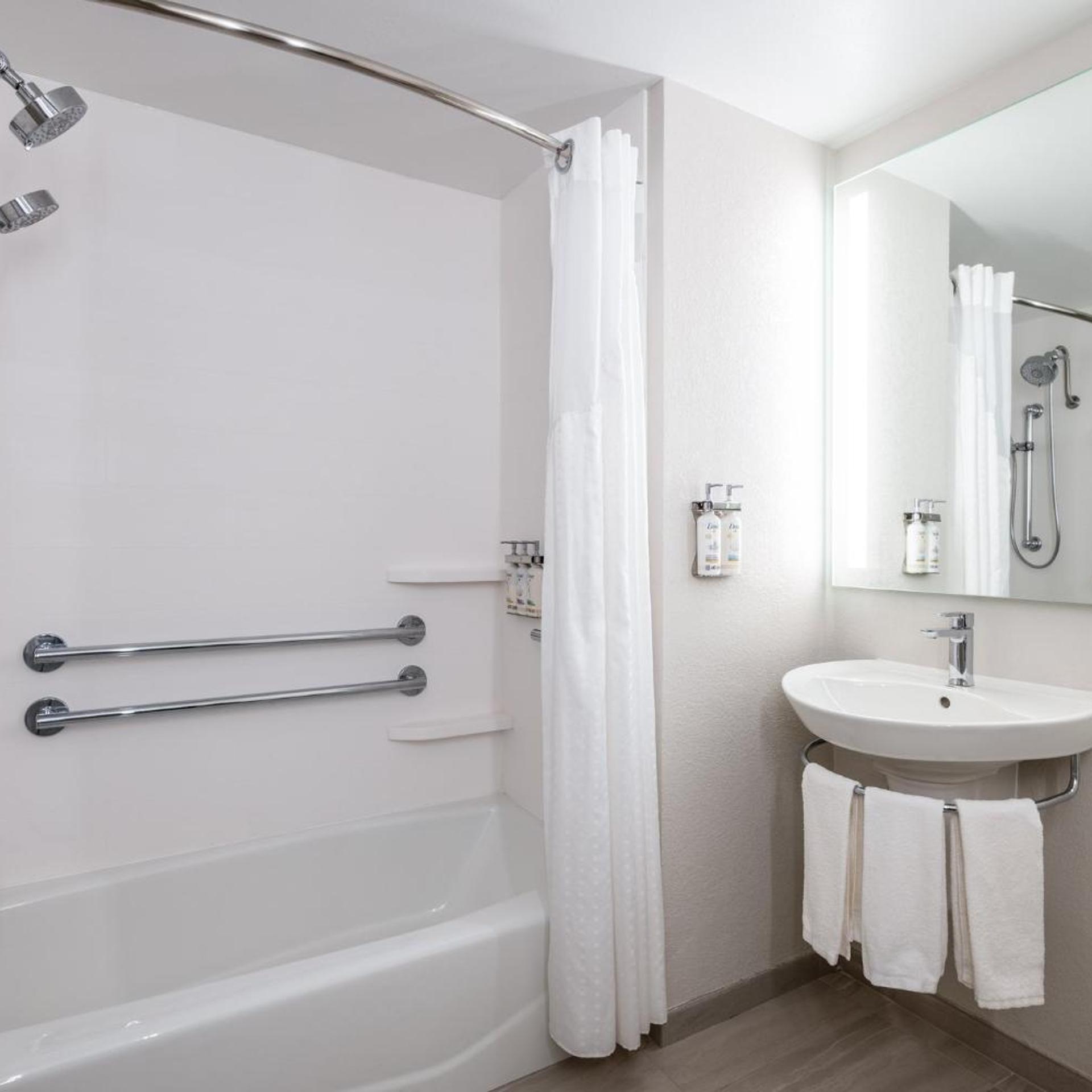 holiday inn express and suites flowood by ihg