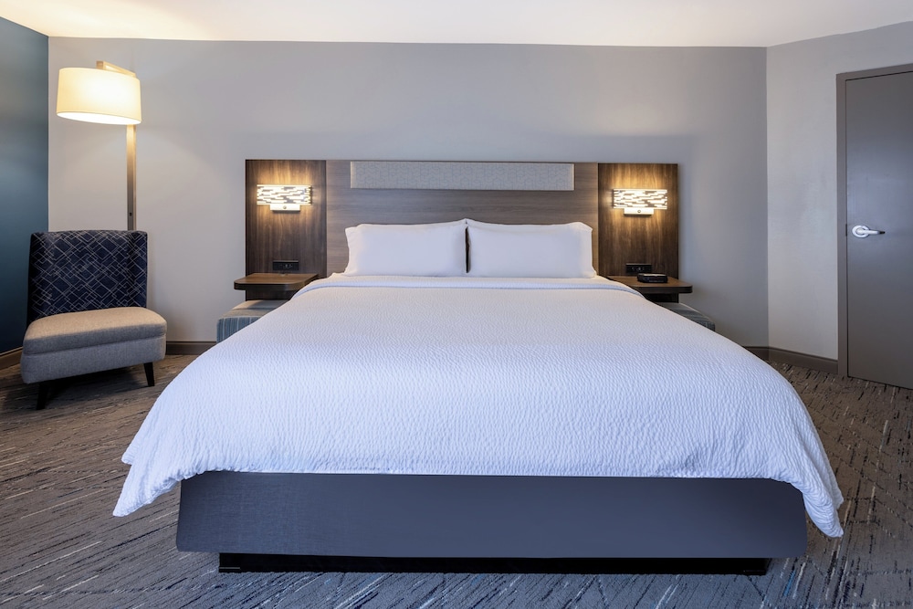 holiday inn express and suites flowood by ihg