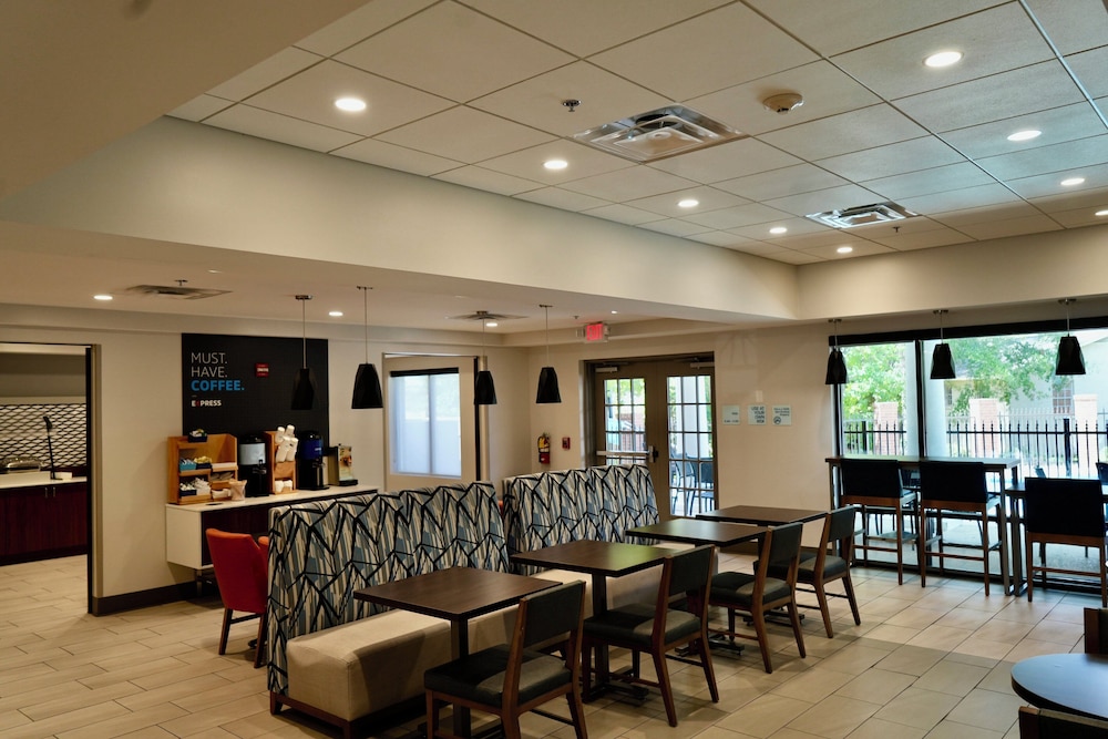 holiday inn express and suites flowood by ihg