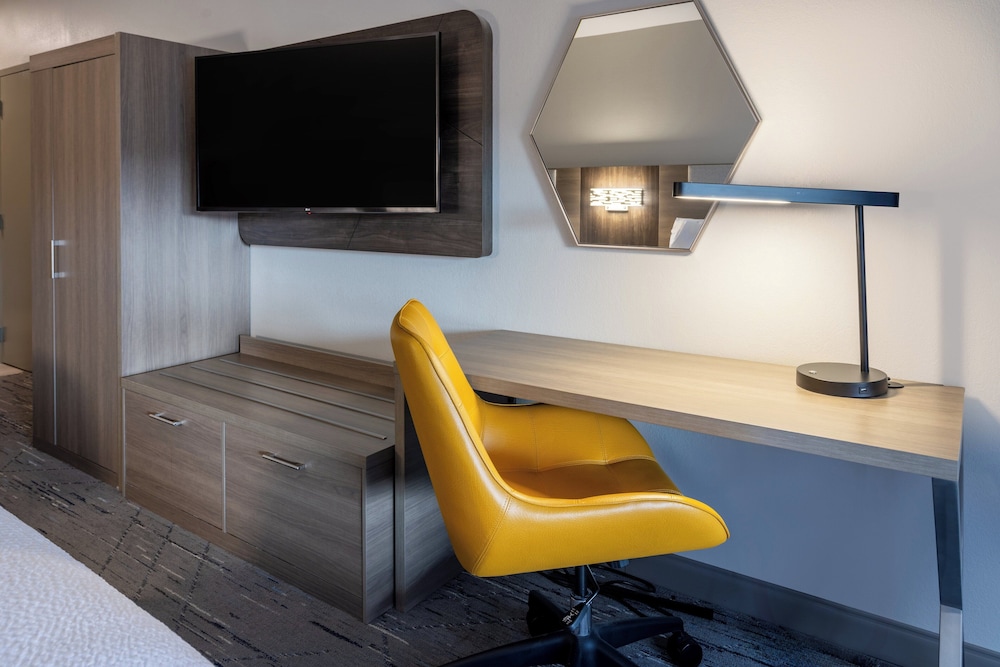 holiday inn express and suites flowood by ihg