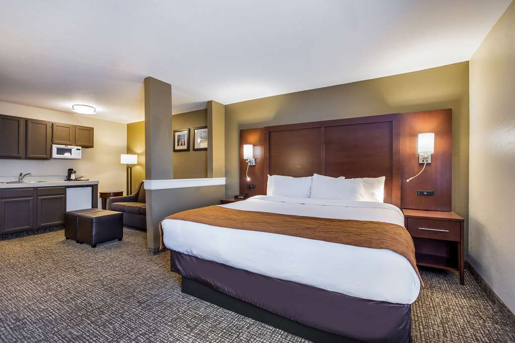 comfort inn and suites fairborn near wright patterson afb