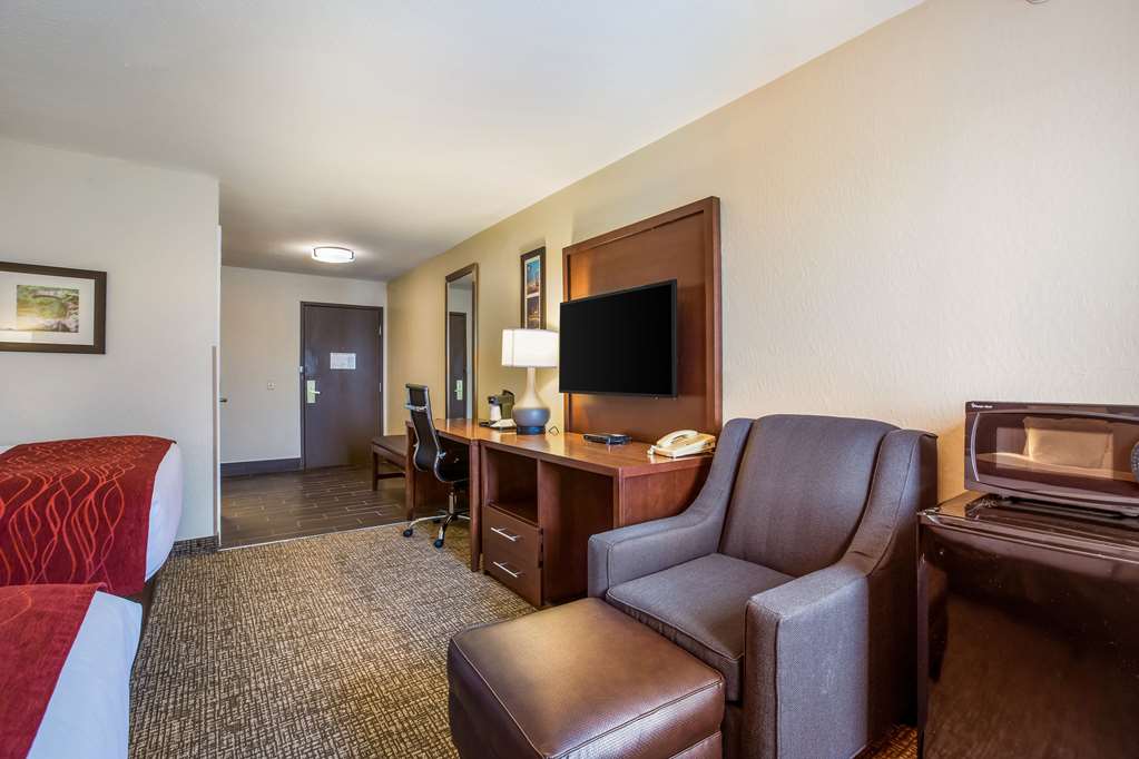 comfort inn and suites fairborn near wright patterson afb