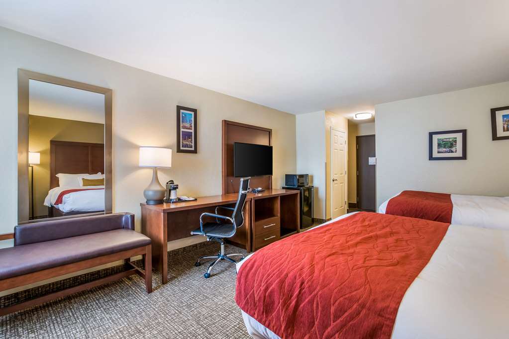comfort inn and suites fairborn near wright patterson afb