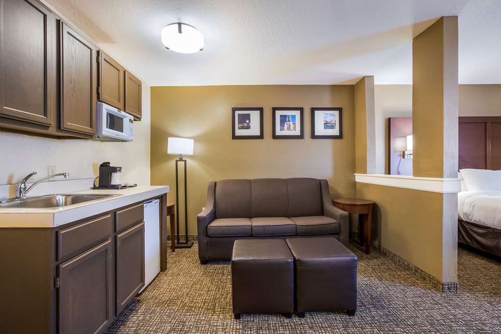 comfort inn and suites fairborn near wright patterson afb