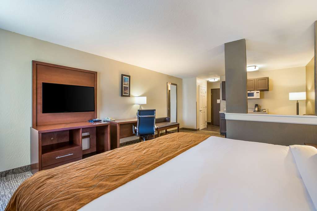 comfort inn and suites fairborn near wright patterson afb