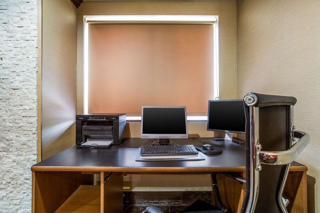 comfort inn and suites fairborn near wright patterson afb