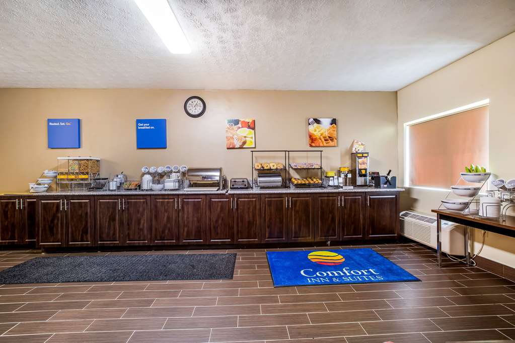 comfort inn and suites fairborn near wright patterson afb