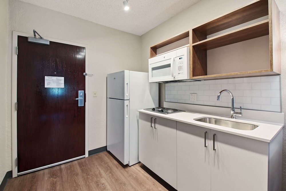 extended stay america suites miami airport doral
