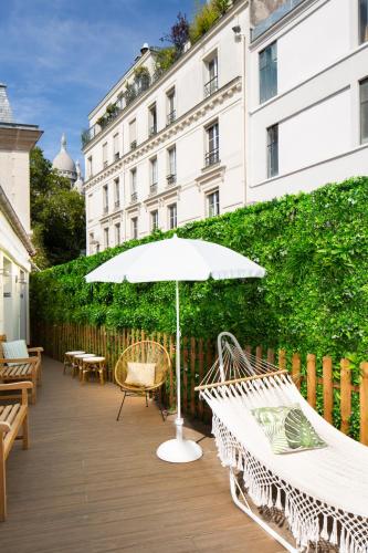 le village montmartre by hiphophostels