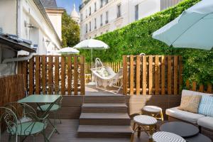 le village montmartre by hiphophostels