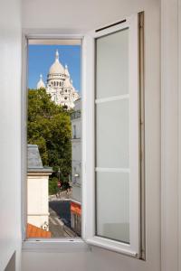 le village montmartre by hiphophostels