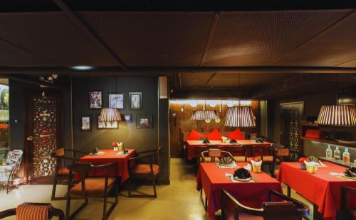 essence palace hotel