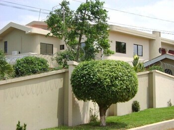 east airport guesthouse