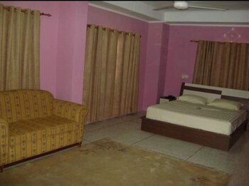 east airport guesthouse