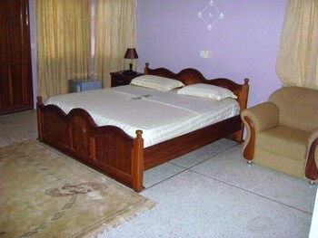 east airport guesthouse