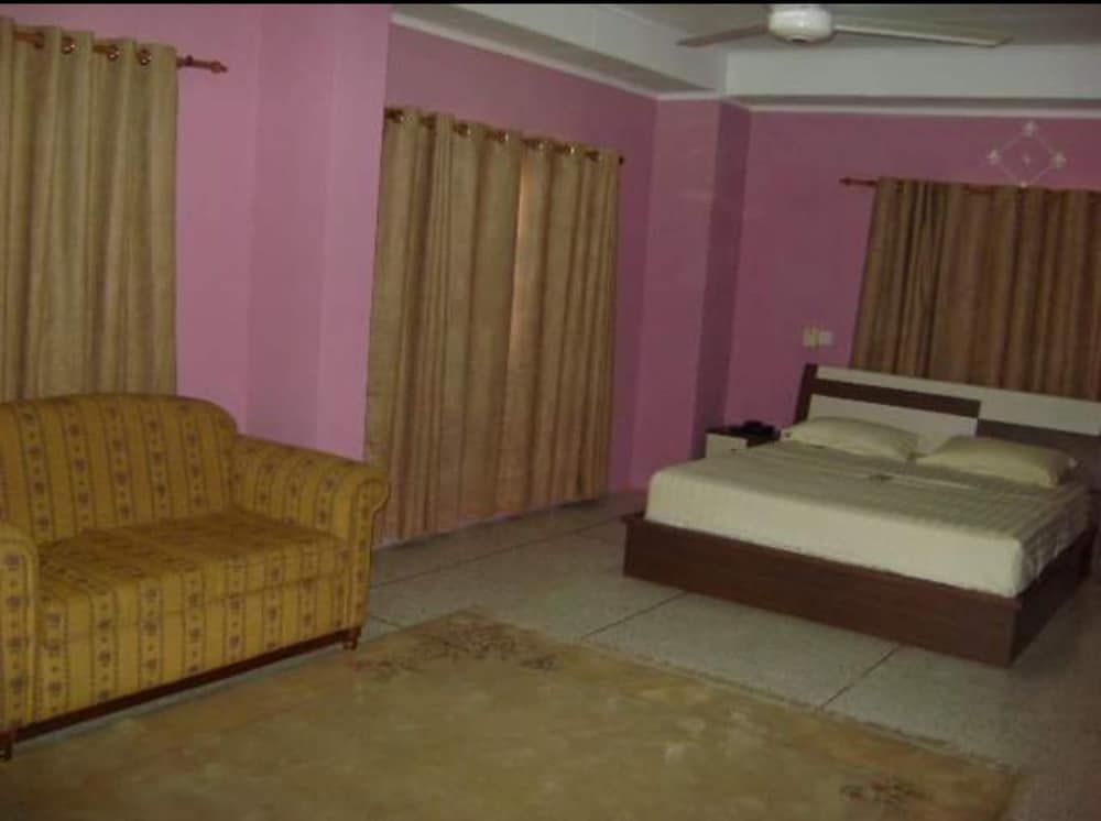 east airport guesthouse