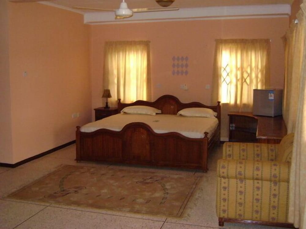 east airport guesthouse