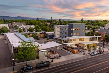 the lark bozeman