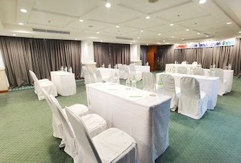 woraburi phuket resort and spa