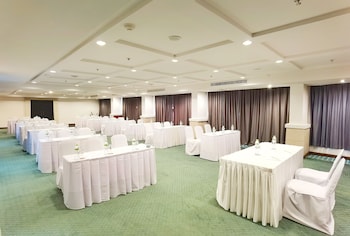 woraburi phuket resort and spa