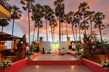 woraburi phuket resort and spa