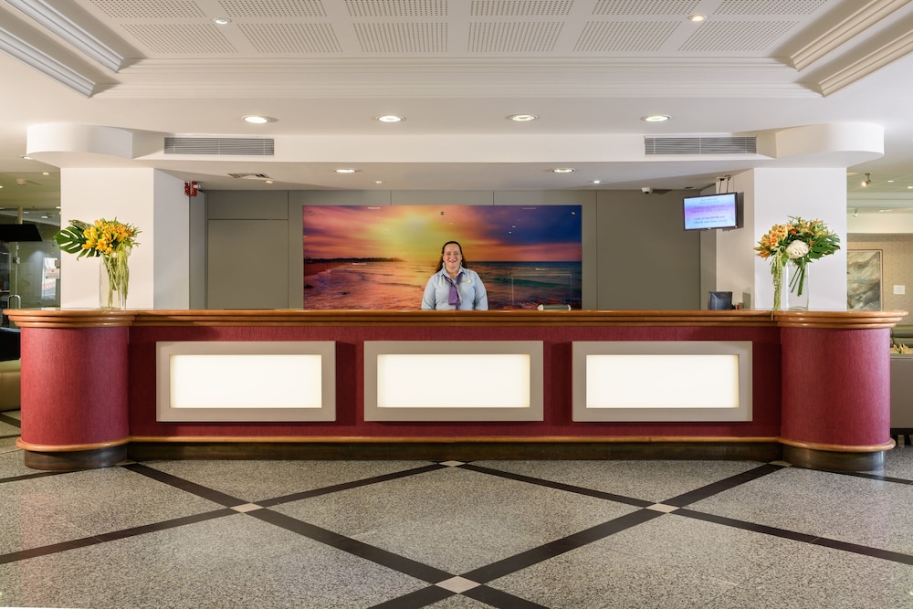 leonardo gordon beach