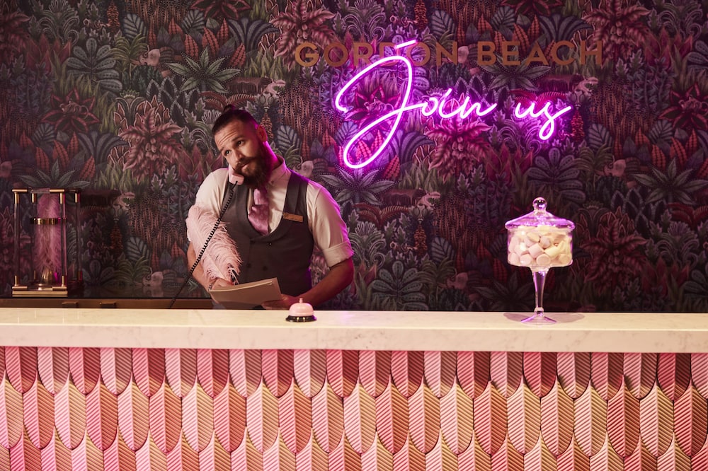 leonardo gordon beach