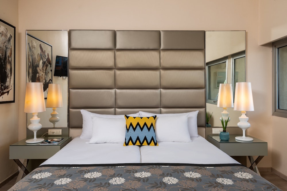 leonardo gordon beach