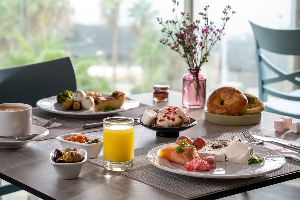 leonardo gordon beach