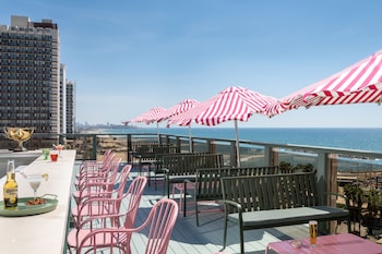 leonardo gordon beach