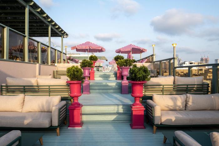 leonardo gordon beach