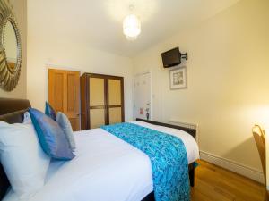 oyo lina guest house