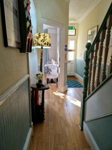 oyo lina guest house