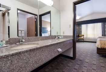 quality inn and suites