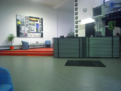 hostel colours