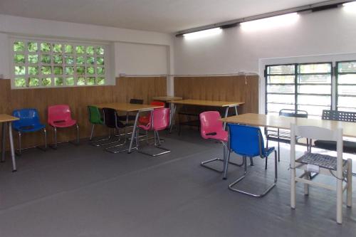 hostel colours