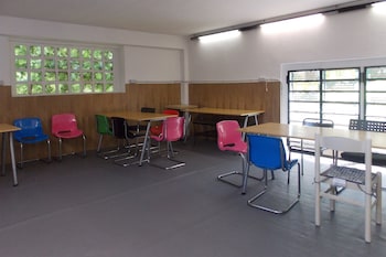 hostel colours