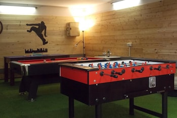 hostel colours