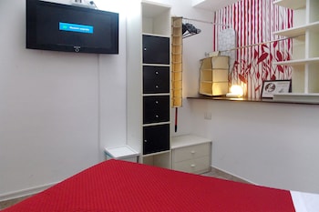 hostel colours